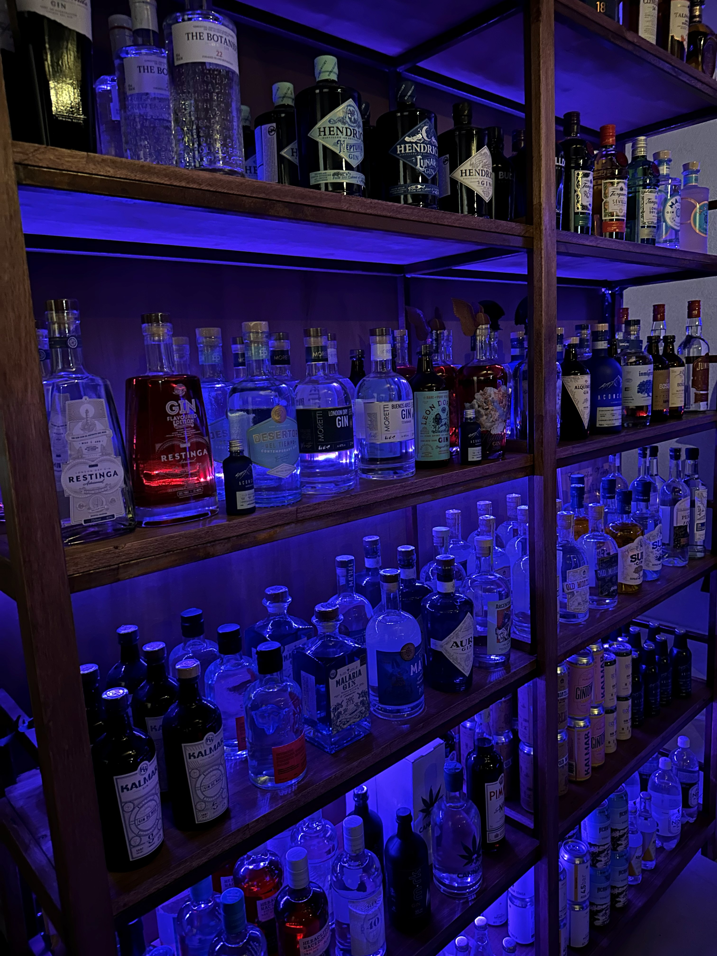Barra de tragos Cava 18